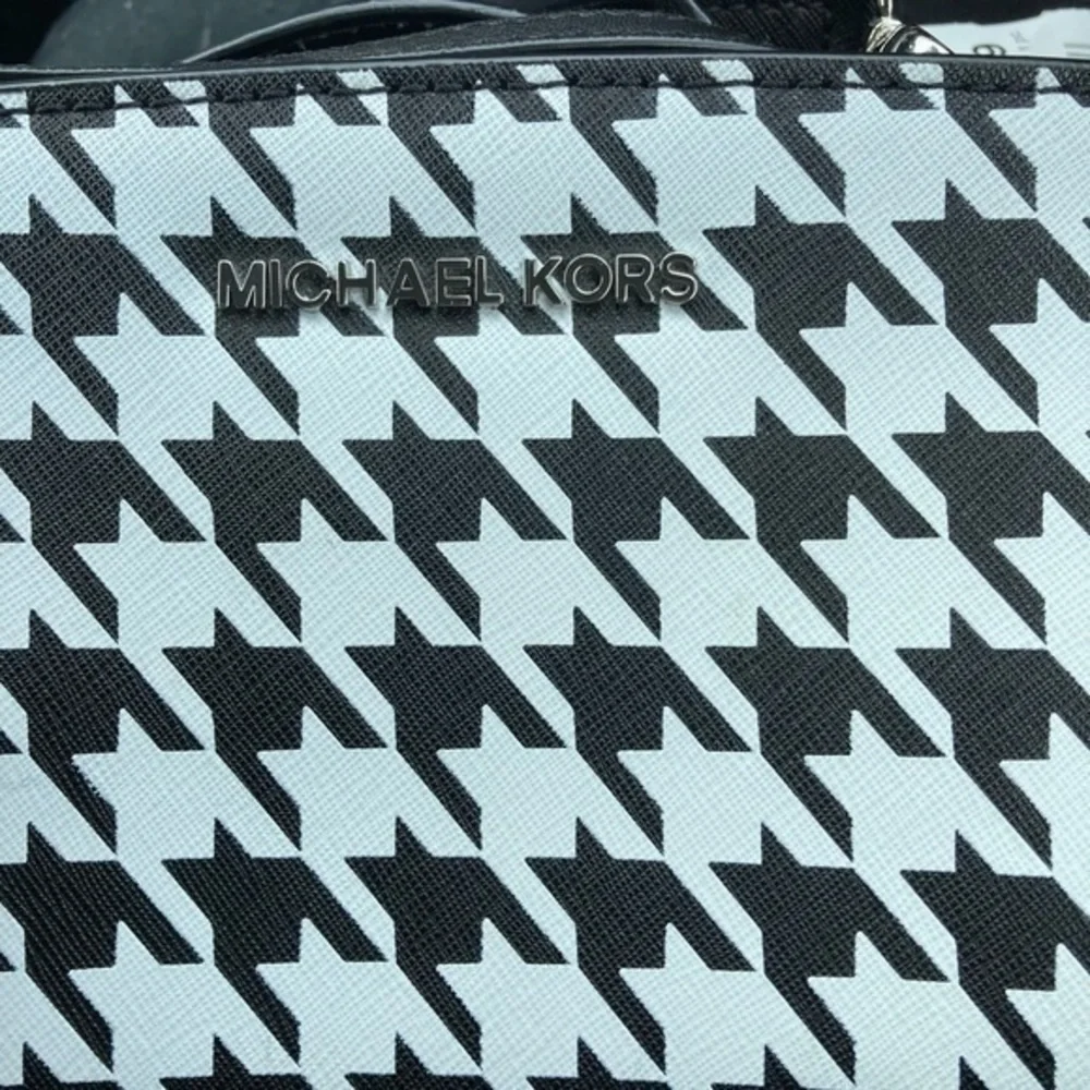 Michael Kors houndstooth mini Selma crossbody bag